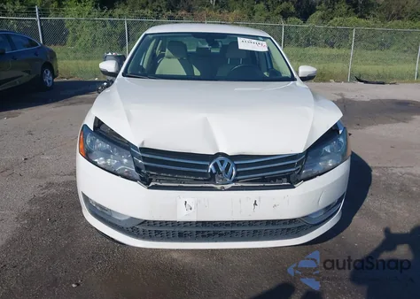 2015 Volkswagen Passat 1.8T Limited Edition from USA, damaged, VIN 1VWAS7A32FC079501